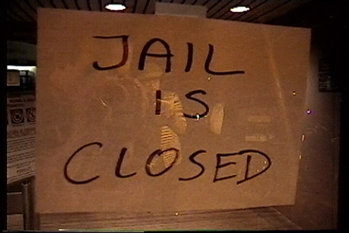 jail-is-closed.jpg 