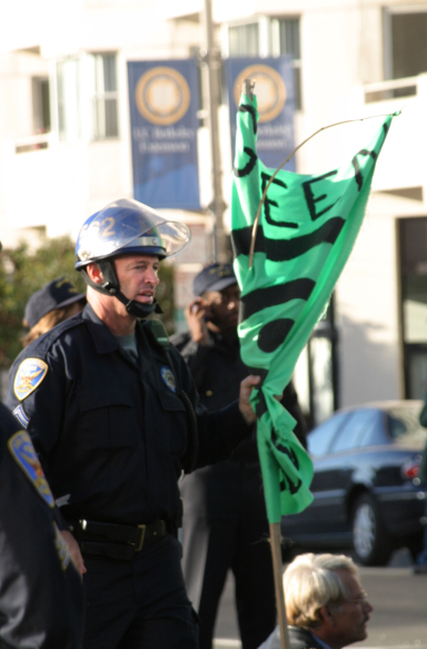 green_cop.jpg 