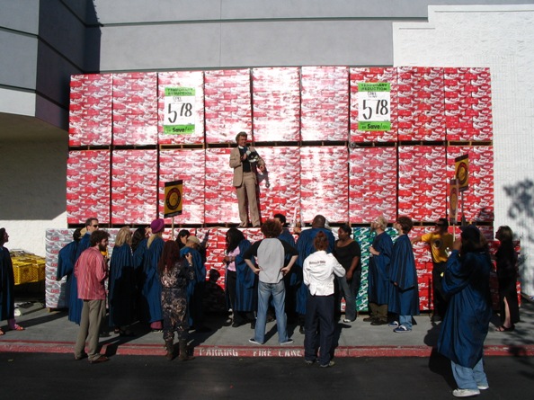 crowd.jpgeqrg31.jpg
