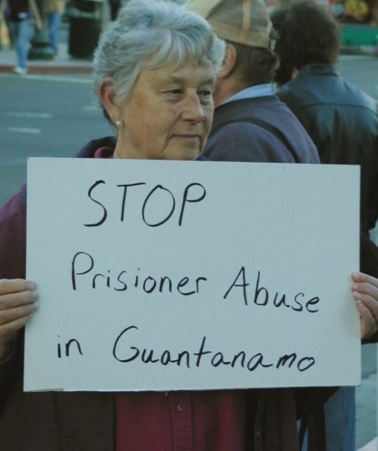 4_stop_prison_abuse2.jpg 