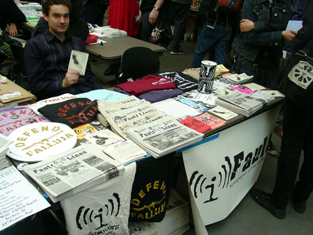 anarchistbookfair_03-18-06_08.jpg 