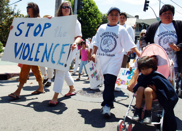 stop-violence_7-29-06.jpg 