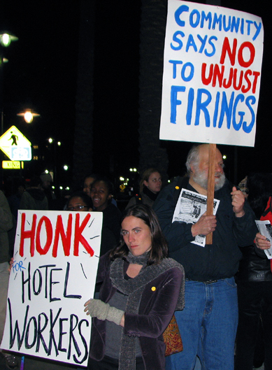 4-honkforhotelworkers.jpg 