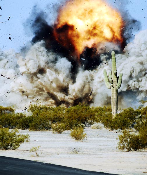 du_explosion_yuma_proving_grounds.jpg 