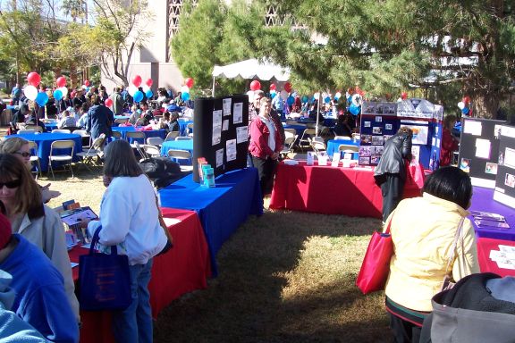 disability_day-state_capitol-phx_az_2-6-08_booths_1.jpg 