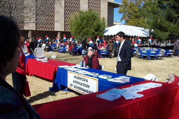 disability_day-state_capitol-phx_az_2-6-08_booths_3.jpg 