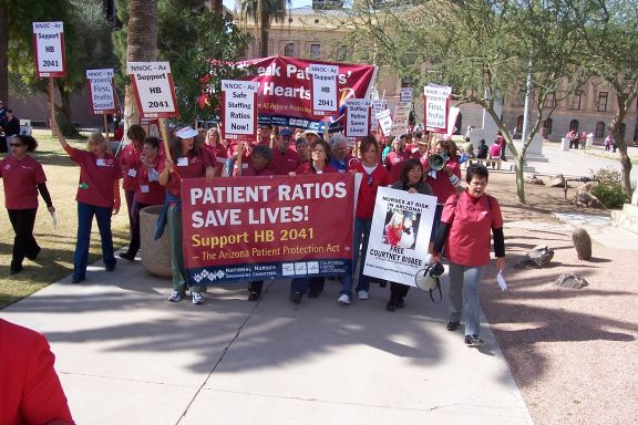az_nurses_rally_at_capitol_for_patient_safety_2-14-08_march_13.jpg 