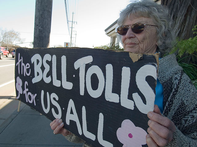 bell-tolls_3-24-08.jpg 