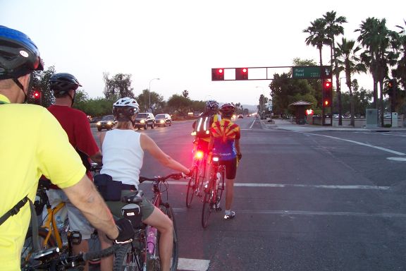 ride_of_silence_bicyclists_tempe_5-21-08_ride_4.jpg 