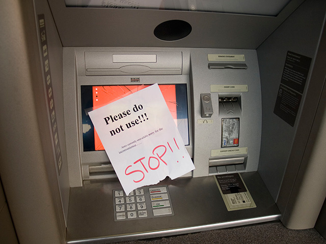 broken-atm3_7-22-08.jpg 