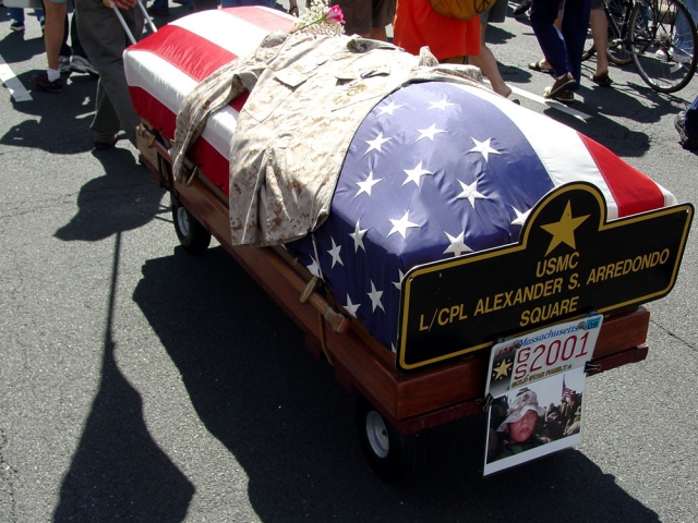 640_05-casket.jpg 