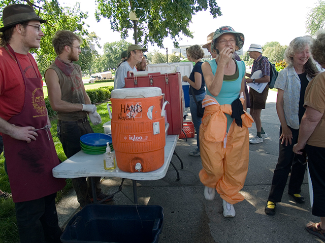 food-not-bombs_8-31-08.jpg 