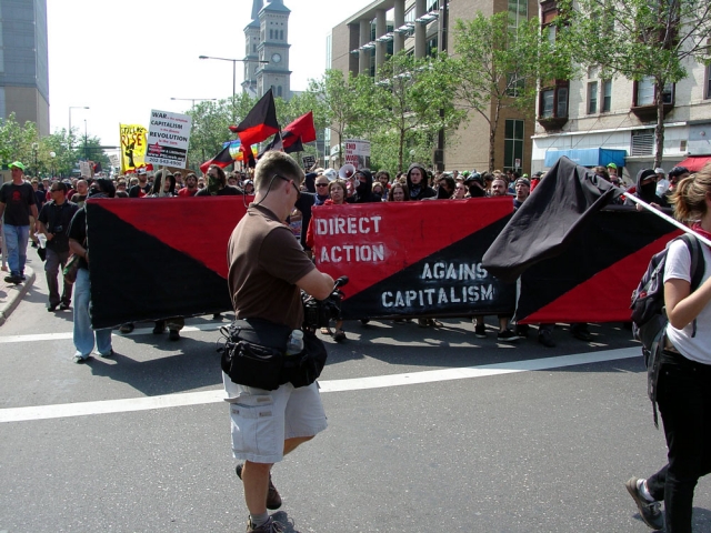 640_02-anticapitalistbloc.jpg 