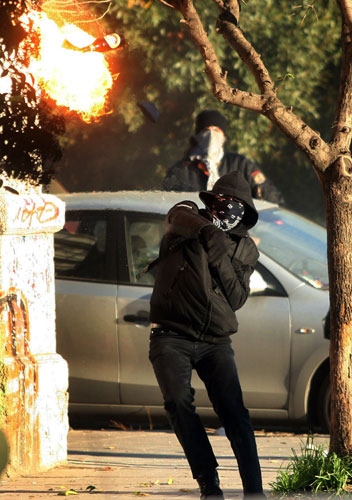 gallery-riots-in-athens-a-011.jpg 