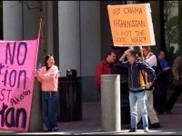 200_090330codepinkfedresrve9262.jpg original image ( 640x289)