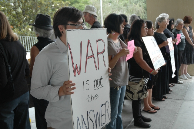 640_war_is_not_the_answer.jpg