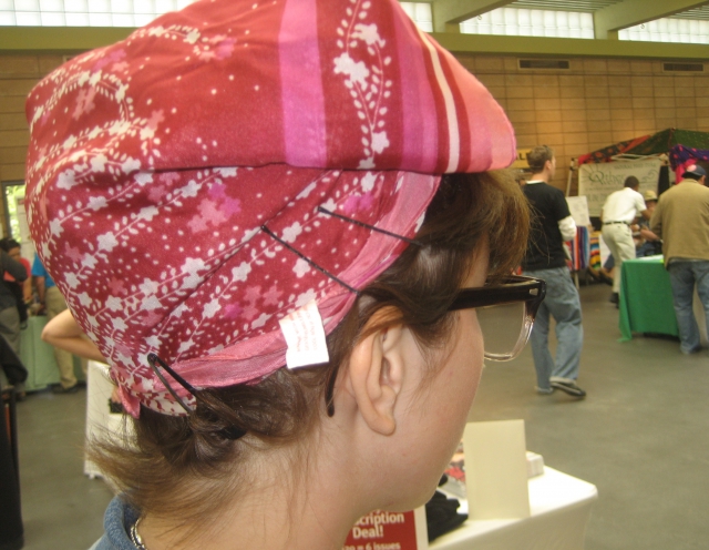 640_v09headscarf.jpg 