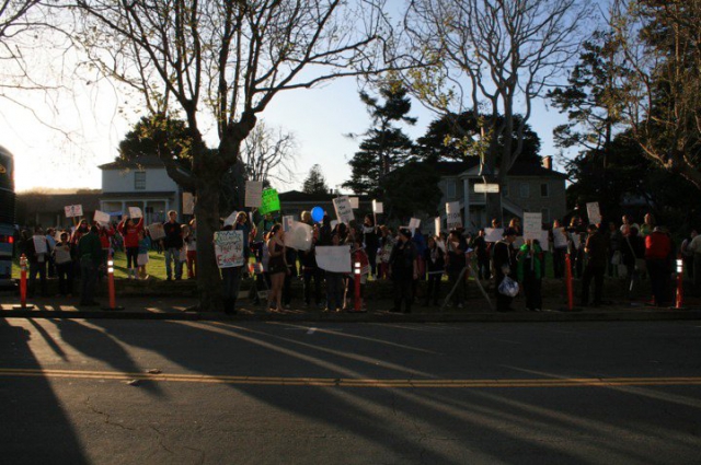 640_colton_hall_picket_line.jpg 