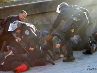 200_police-arrest-880-education-protestors-11.jpg