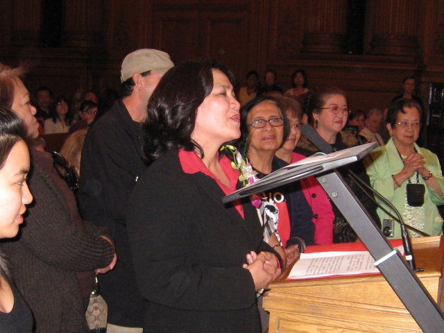640_womenday03302010_009.jpg original image ( 3264x2448)