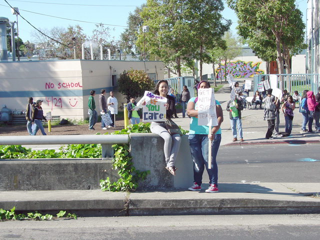 oaklandteacherstrike_0429100927.jpg 