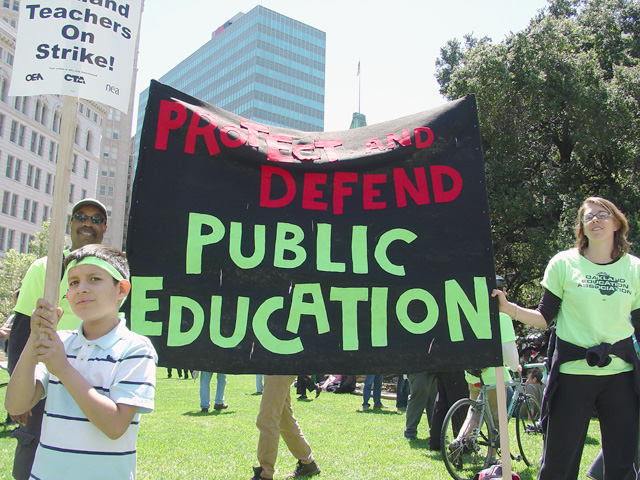 oaklandteacherstrike_0429101224.jpg 