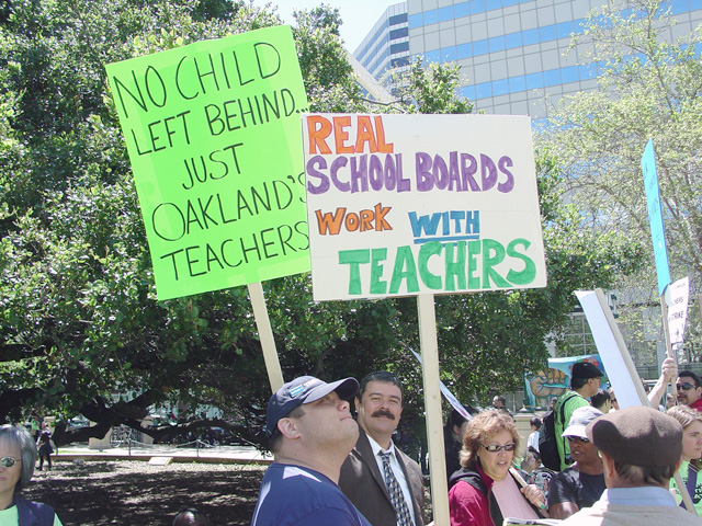 oaklandteacherstrike_0429101227_2.jpg 