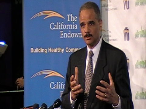 holder_pressconf-attorneygeneral_051110.jpg 