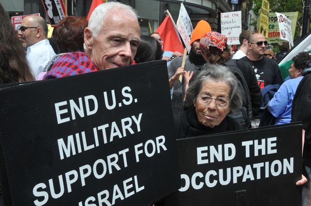 gazasf5-31-older_protesters_sm.jpg 