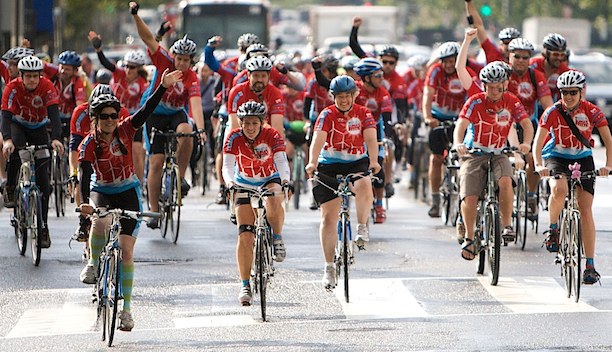 crowd_riding_in_dc_2-deck.jpg 