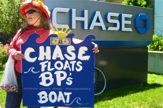 640_bp2chasefloats1.jpg 