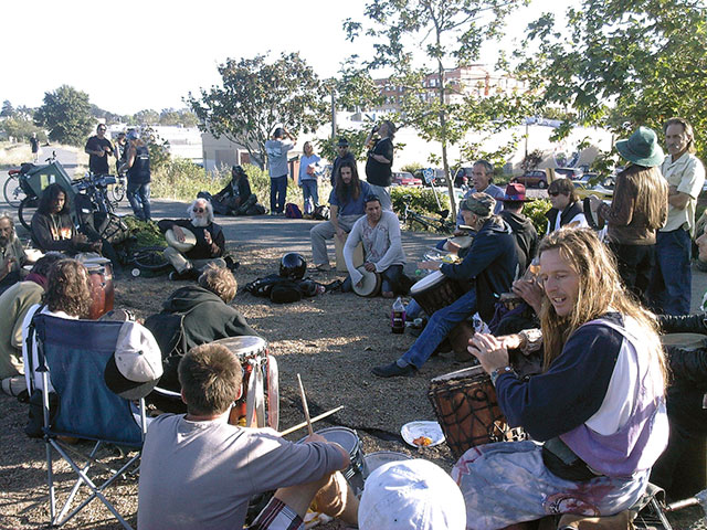 santa-cruz-drum-circle_7-21-10.jpg 