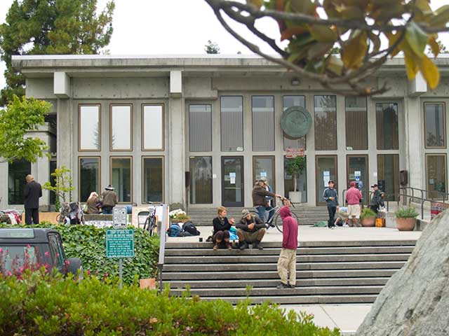 santa-cruz-county-courthouse_8-3-10.jpg 