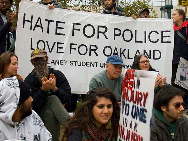 hate-police-love-oakland_10-23-10.jpg 