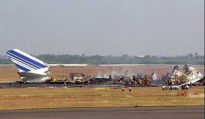 afc_747fire1.jpg 