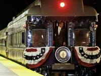 historic_train_and_president_elect_obama.jpg
