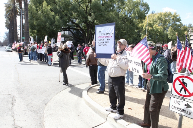 640_2.26.dailies.sacramento.rally.4_1.jpg 