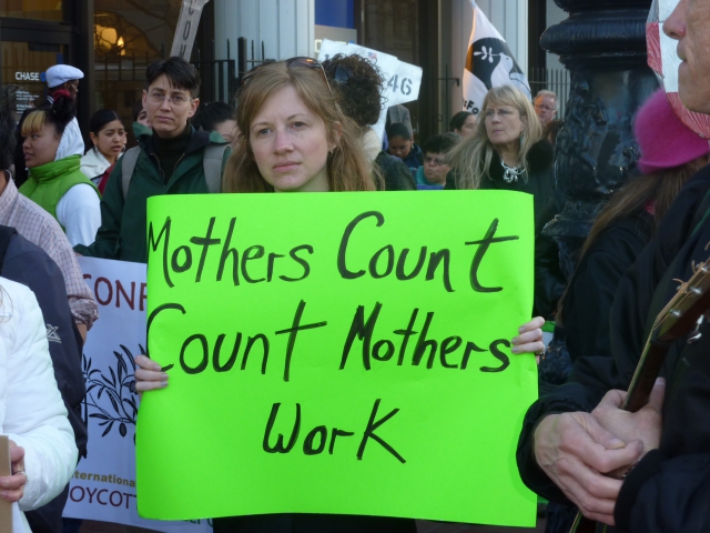 640_mothers_count.jpg 