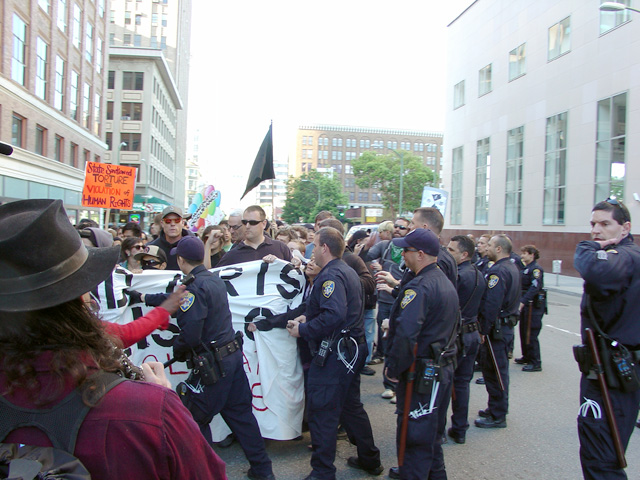 anticut3_prisonsolidarity_0708111842_3.jpg 