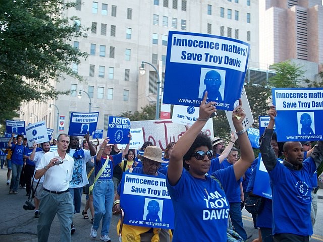 troy_davis_protest.jpg 