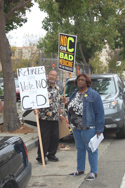 640_retiree_organizer_of_picket_line.jpg