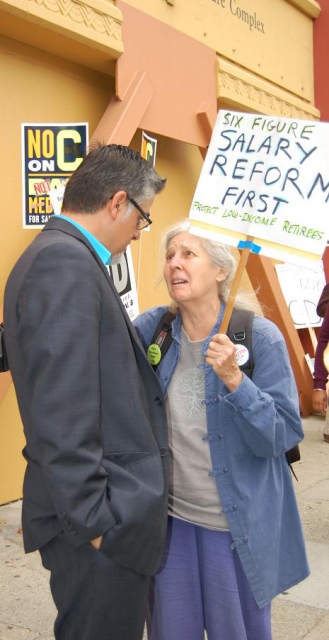 640_retiree_urging_avalos_to_see_retiree_issues.jpg