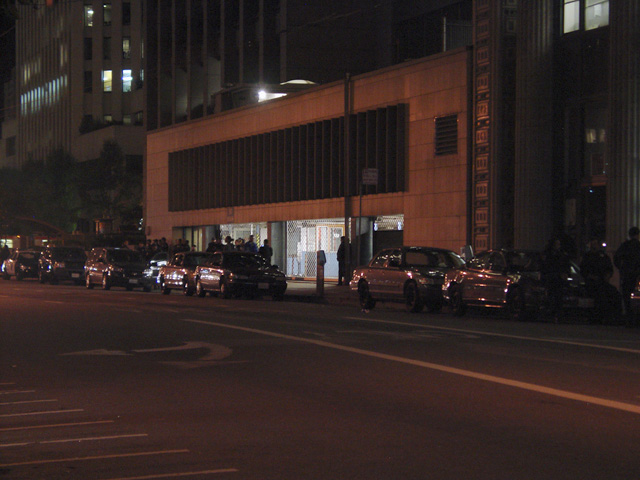 occupysf_policeraid-09_100511234757.jpg 