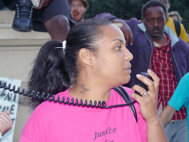 occupyoakland_day002-10_101111181755.jpg 