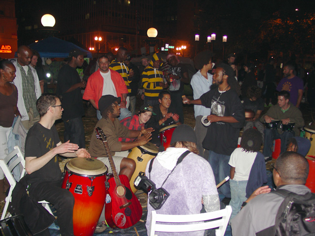 occupyoakland_day004-camp_101311234553.jpg 