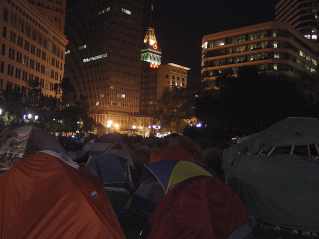 occupyoakland_day004-camp_101311235759.jpg 