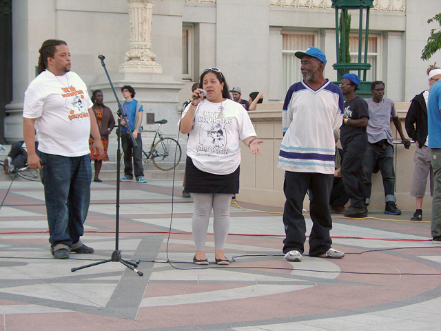 occupyoakland_day004-music_101311173227.jpg 