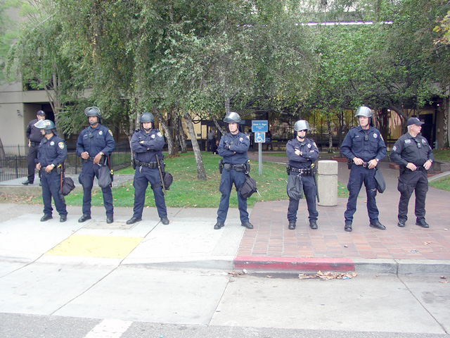 occupyoakland_day005_101411164939.jpg 