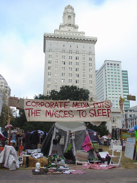 occupyoakland_day012_102111085726.jpg 