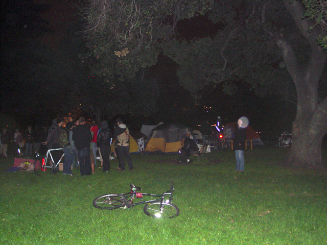 occupyoakland_snowpark-day002_101811215906.jpg 